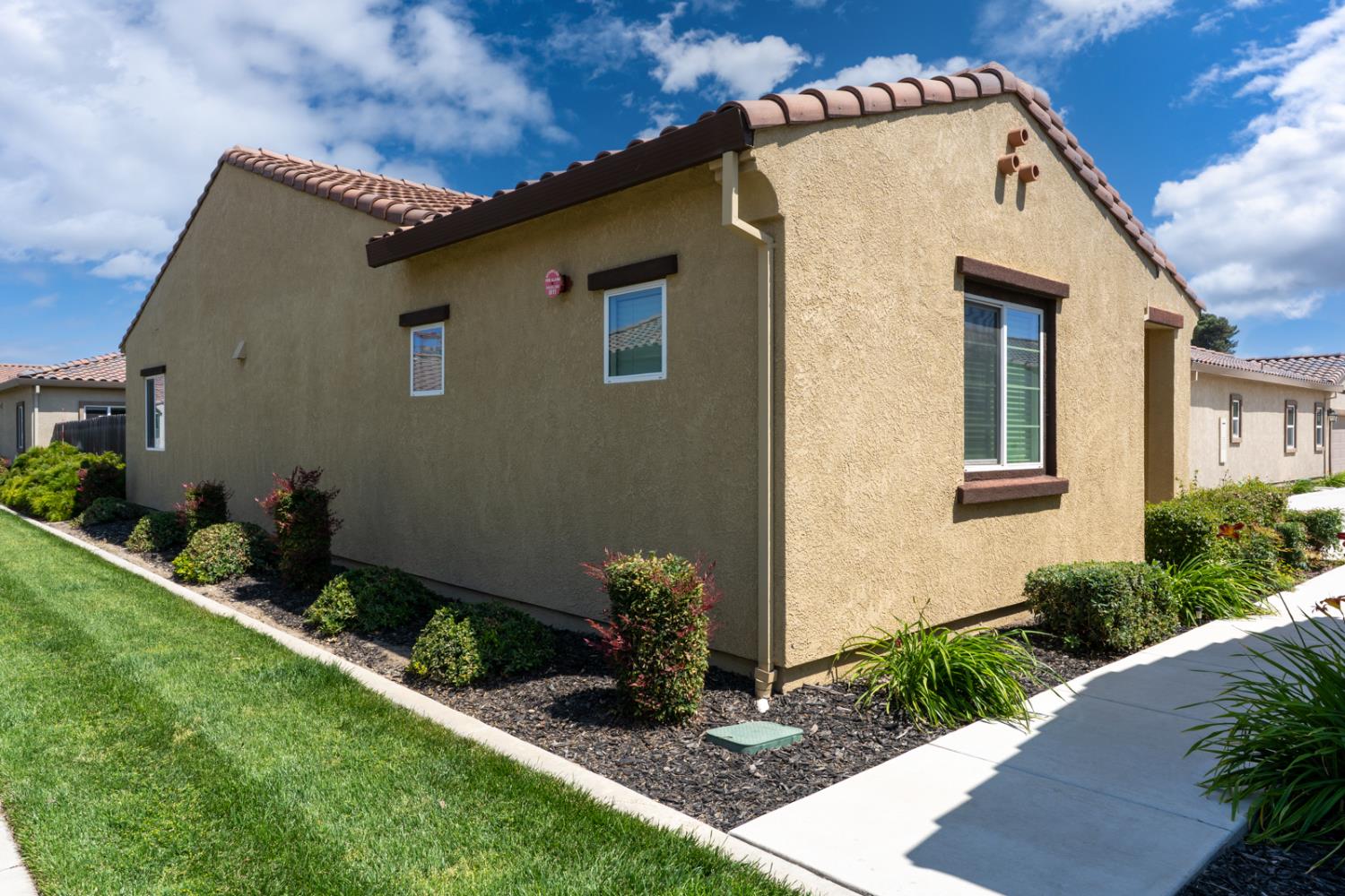 Los Banos, California 93635, United States, 2 Bedrooms Bedrooms, ,2 BathroomsBathrooms,Residential,Active,140370