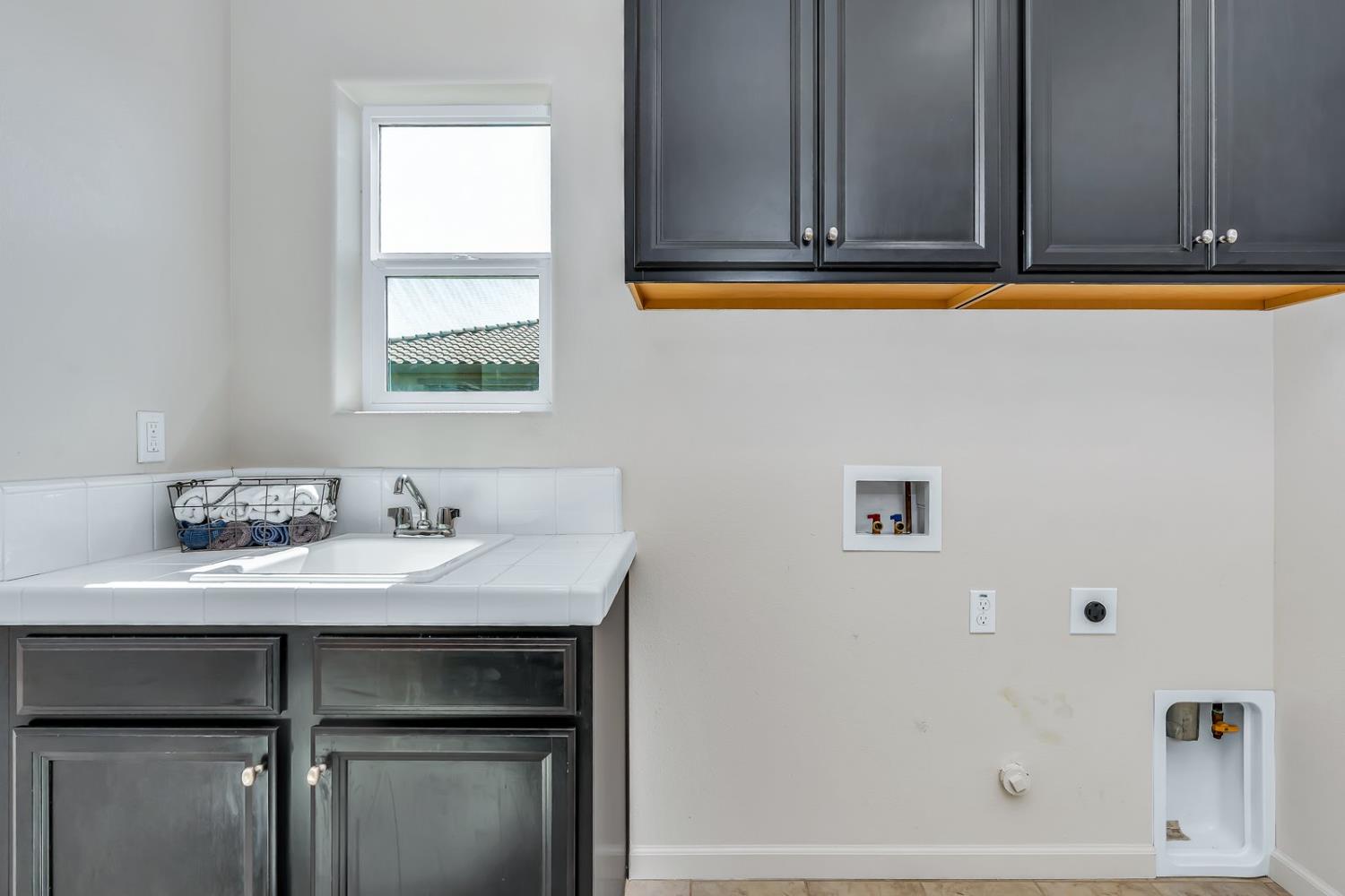 Los Banos, California 93635, United States, 2 Bedrooms Bedrooms, ,2 BathroomsBathrooms,Residential,Active,140370