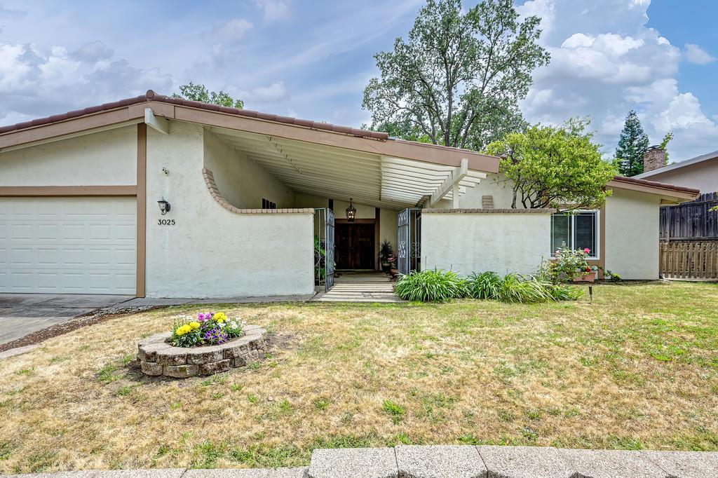 3025 Richardson Circle