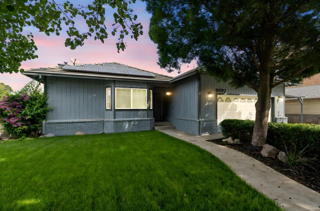 Photo of 3007 Riverside Drive, Riverbank, CA 95367 (MLS # 225146834)