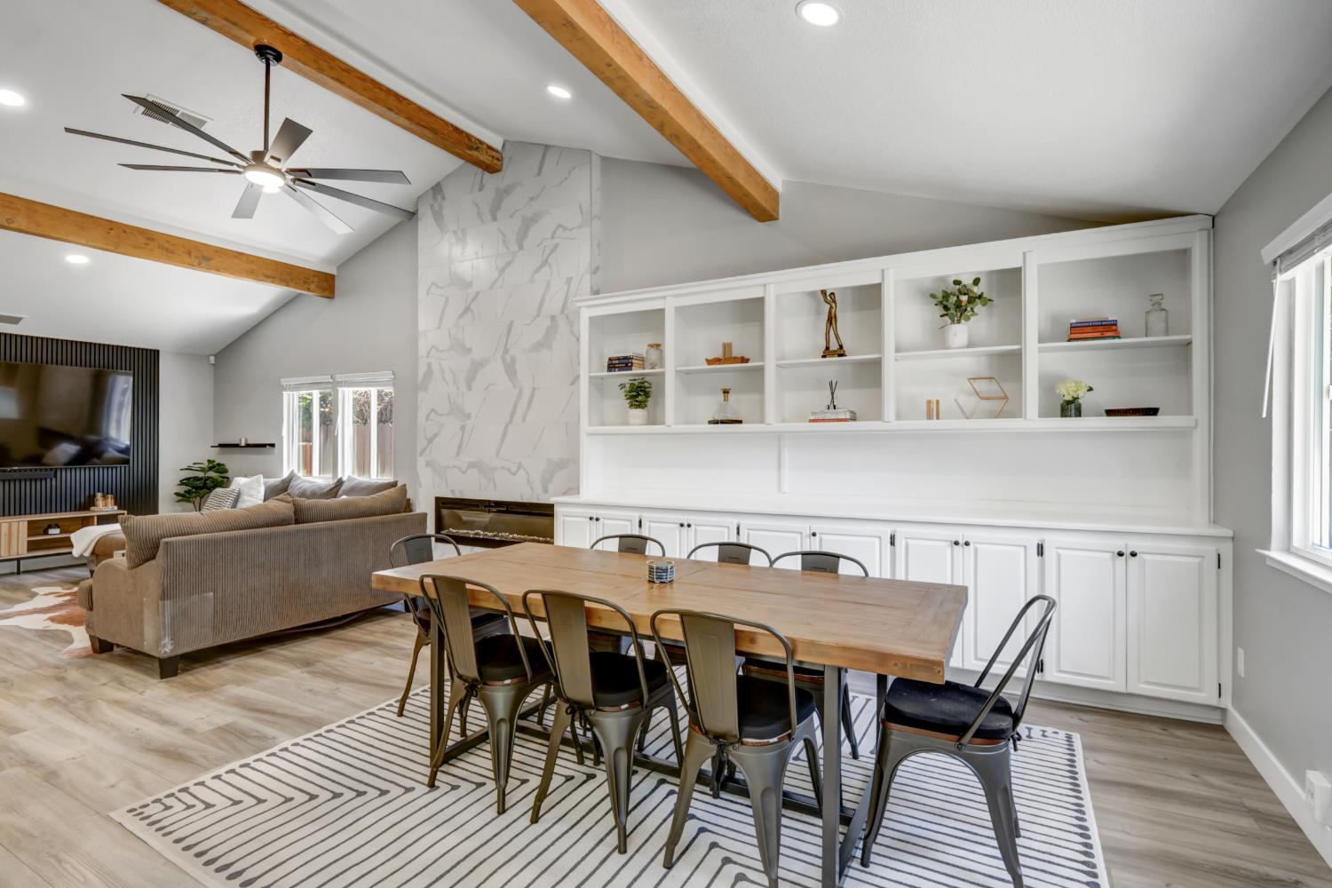 5109 Vista Del Oro Way