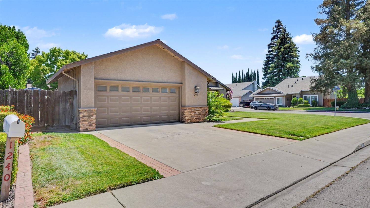 1240 Forest Drive
