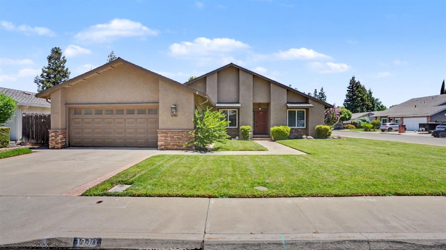 1240 Forest Drive