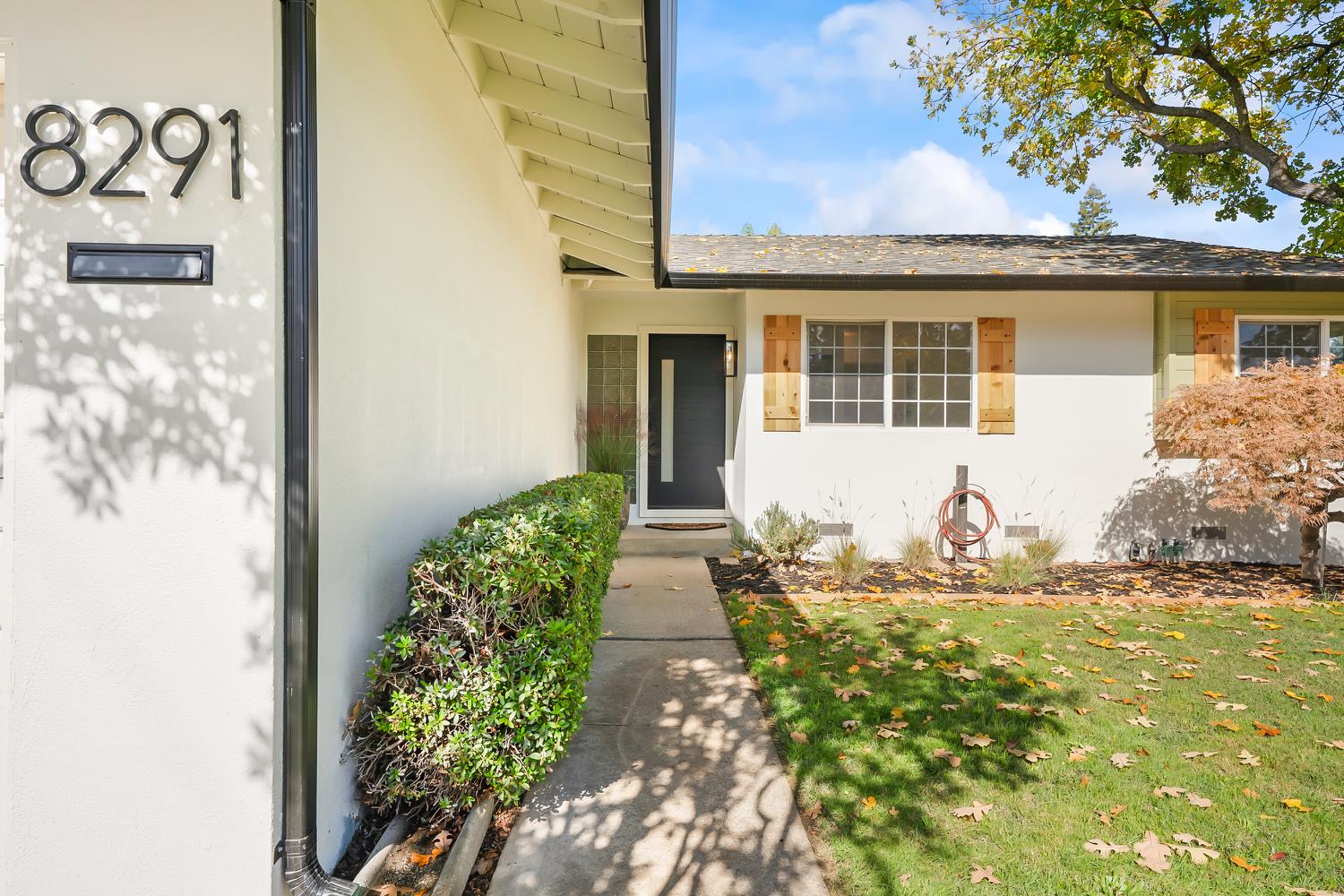 8291 Central Avenue