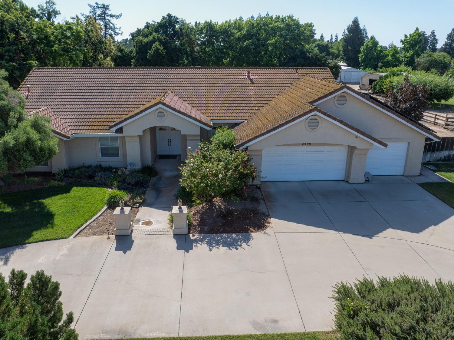 2696 Clydesdale Avenue