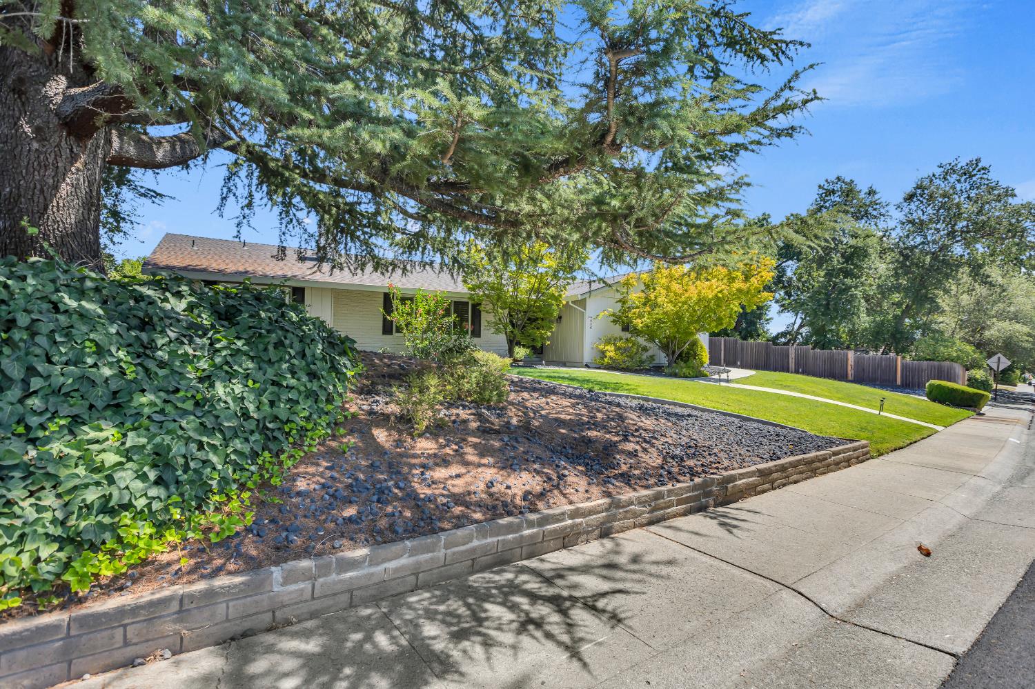 4614 Charleston Drive
