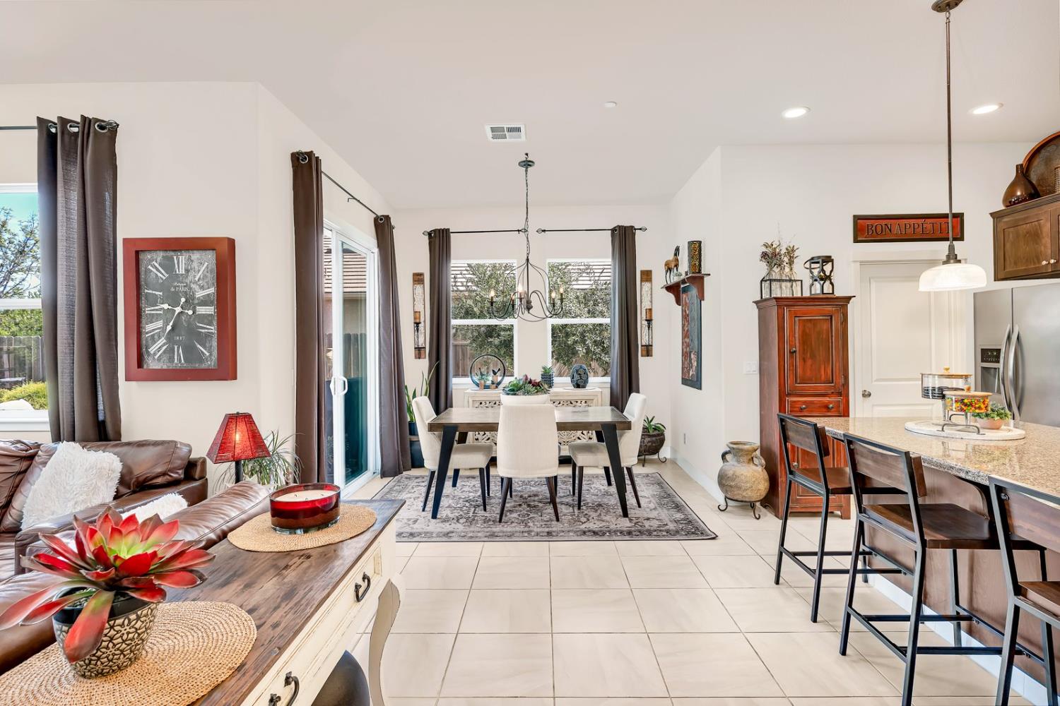 Los Banos, California 93635, United States, 3 Bedrooms Bedrooms, ,2 BathroomsBathrooms,Residential,Active,236557