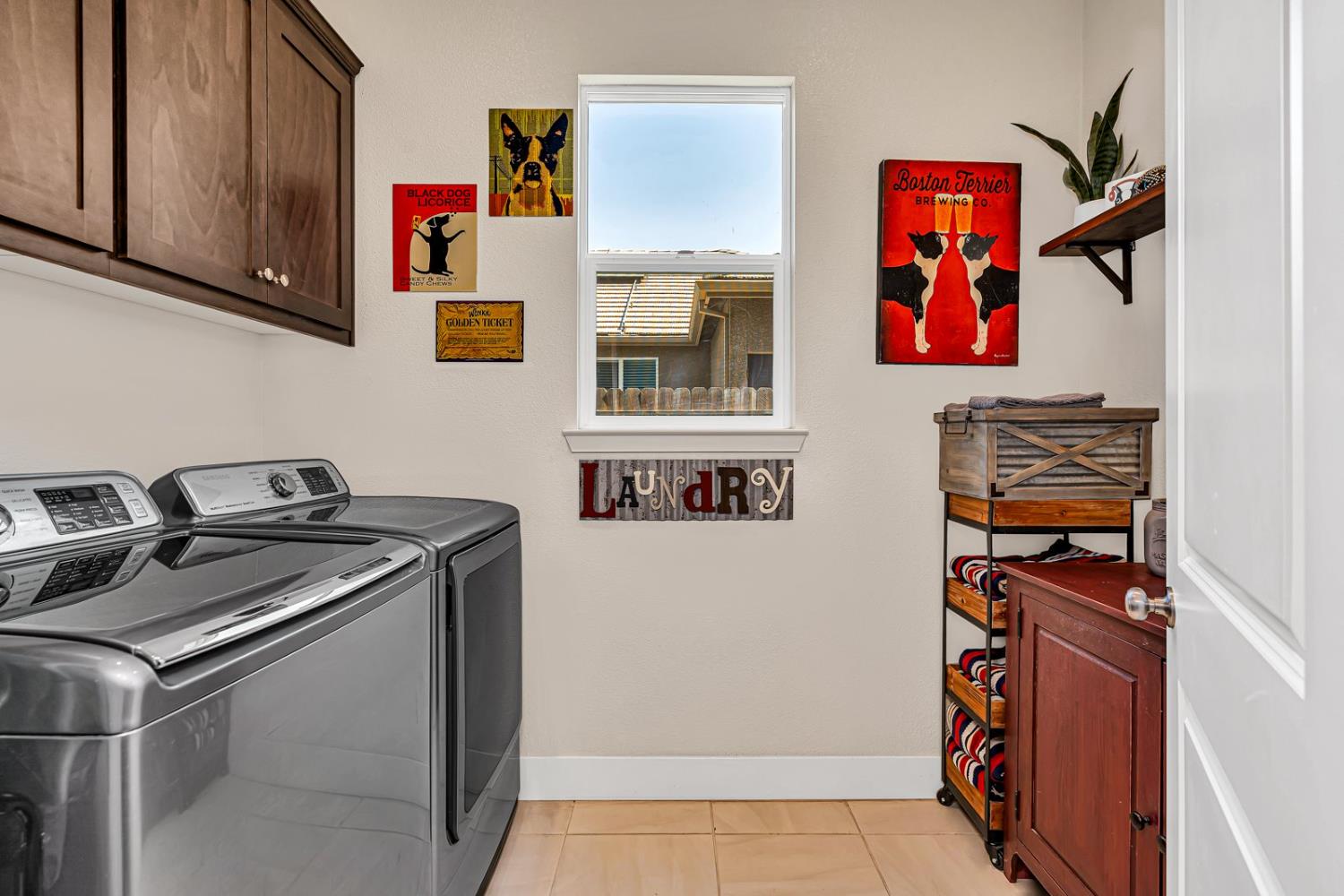 Los Banos, California 93635, United States, 3 Bedrooms Bedrooms, ,2 BathroomsBathrooms,Residential,Active,236557