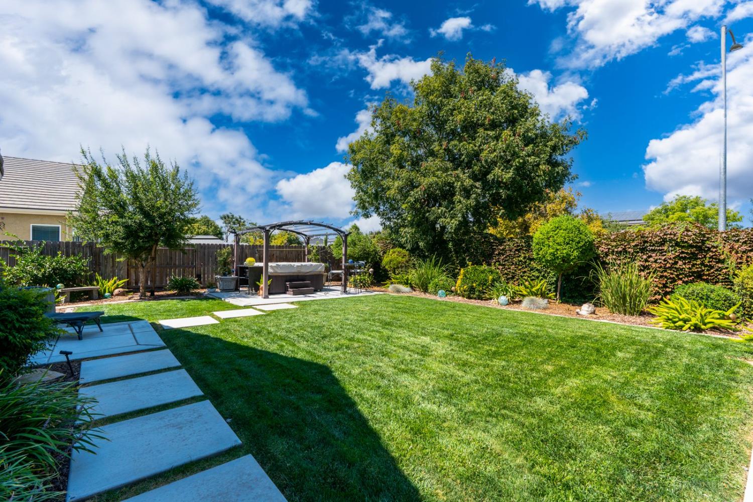 Los Banos, California 93635, United States, 3 Bedrooms Bedrooms, ,2 BathroomsBathrooms,Residential,Active,236557