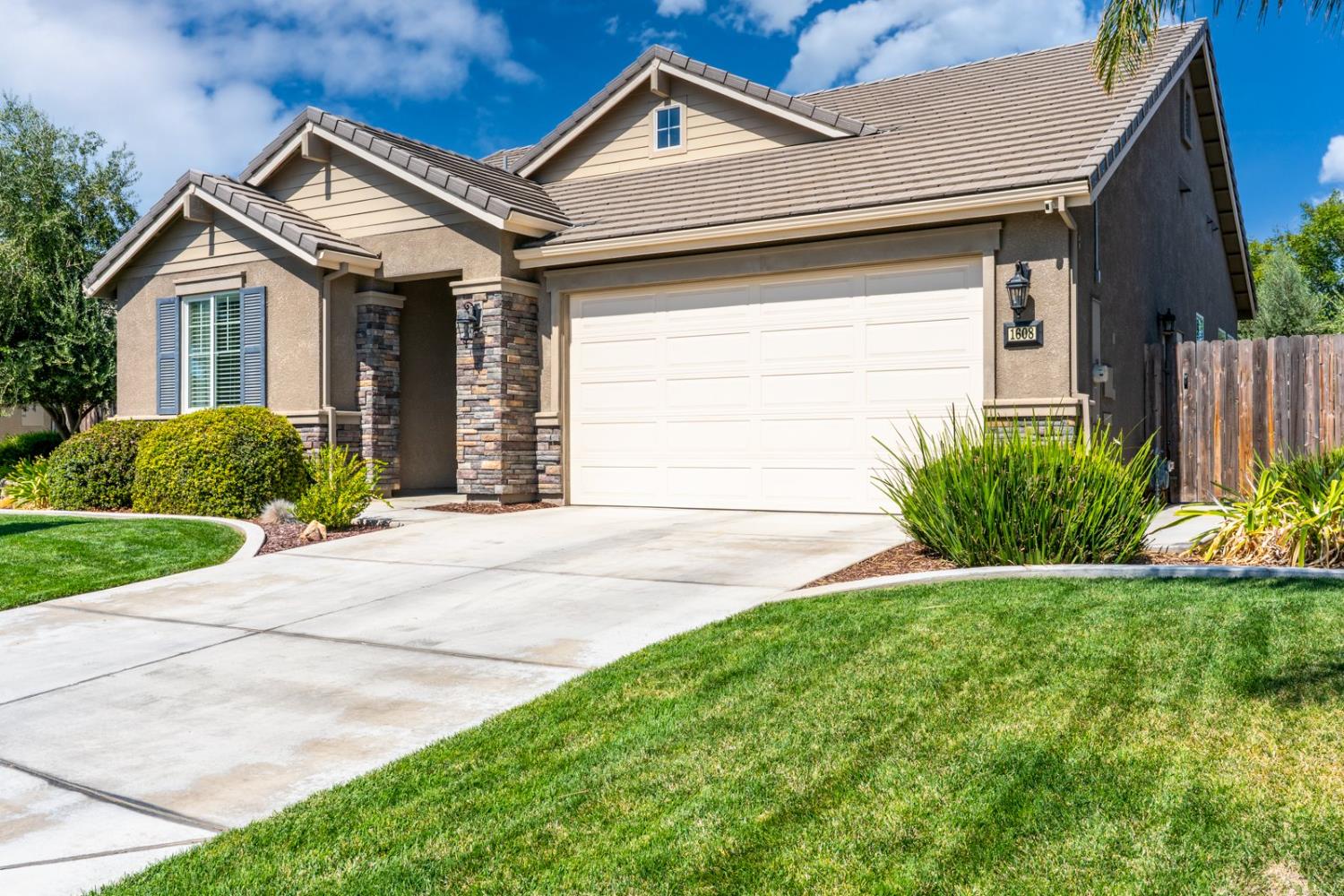 Los Banos, California 93635, United States, 3 Bedrooms Bedrooms, ,2 BathroomsBathrooms,Residential,Active,236557