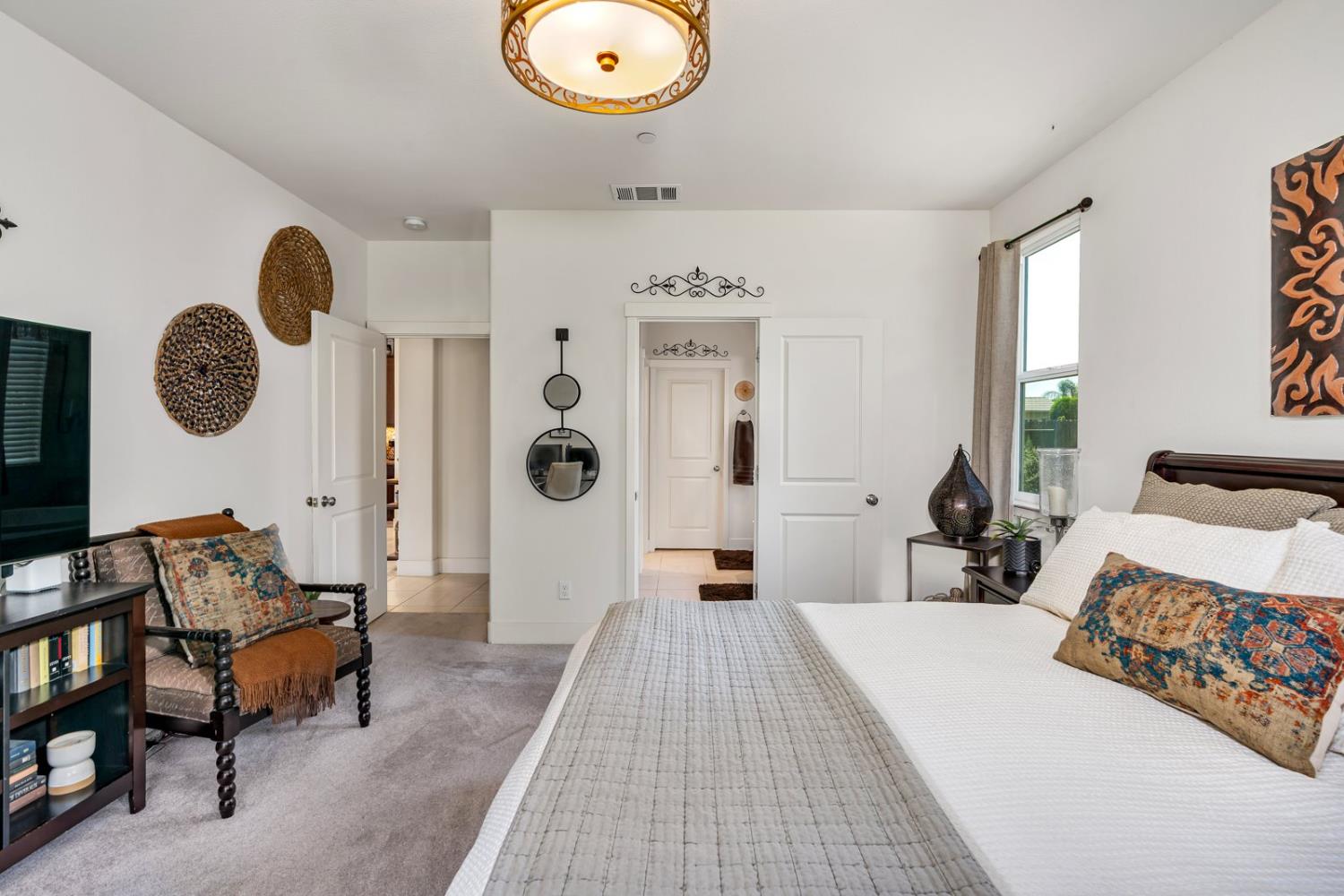 Los Banos, California 93635, United States, 3 Bedrooms Bedrooms, ,2 BathroomsBathrooms,Residential,Active,236557