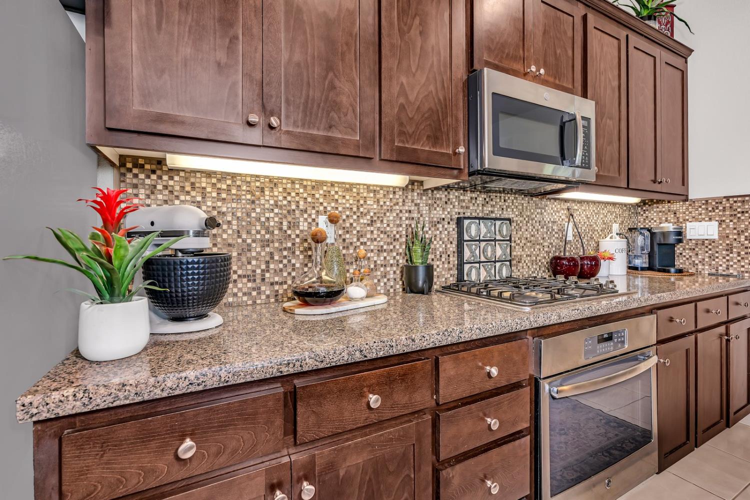 Los Banos, California 93635, United States, 3 Bedrooms Bedrooms, ,2 BathroomsBathrooms,Residential,Active,236557