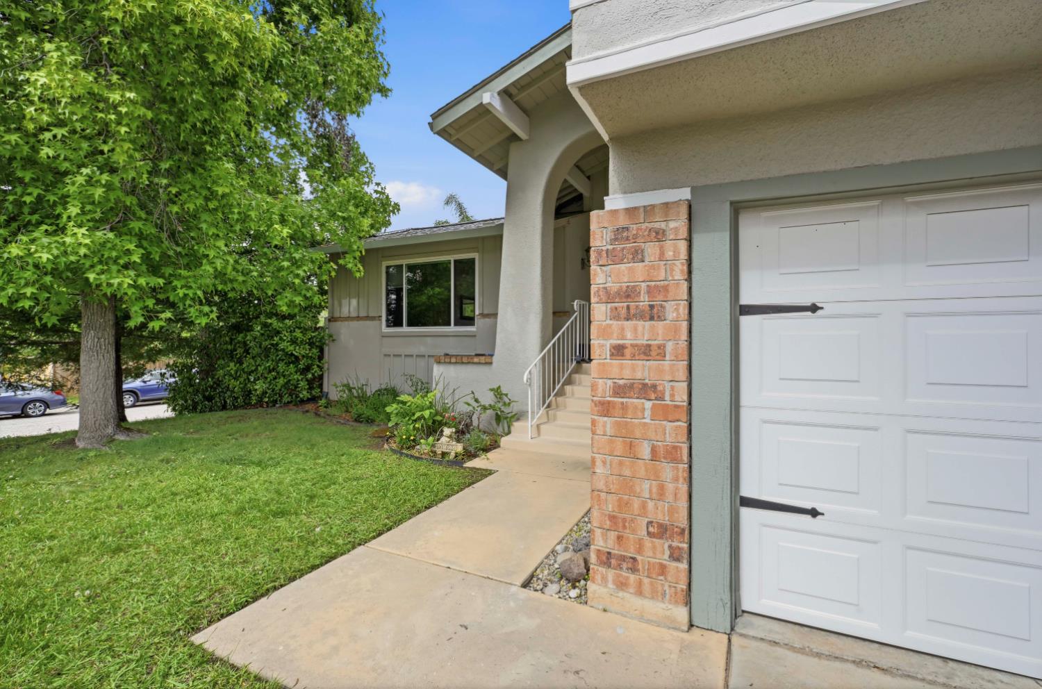 8008 Mesa Oak Way