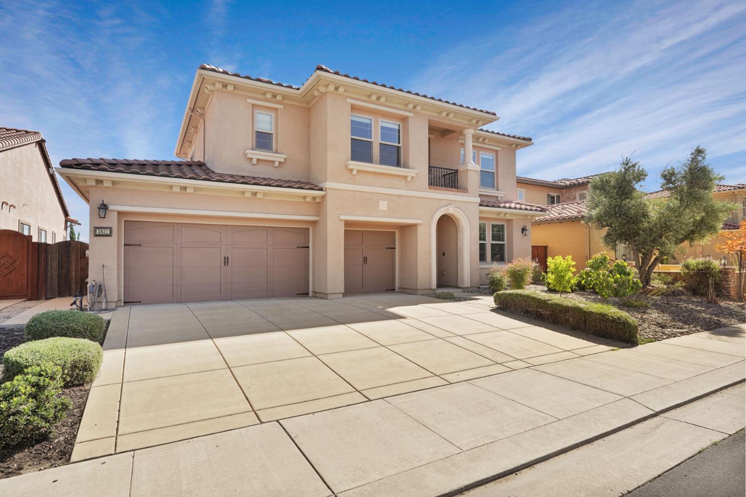 3821 Castellina Way