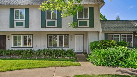 8903 Salmon Falls Drive Unit B, Sacramento, CA 95826 - MLS#: 225057248