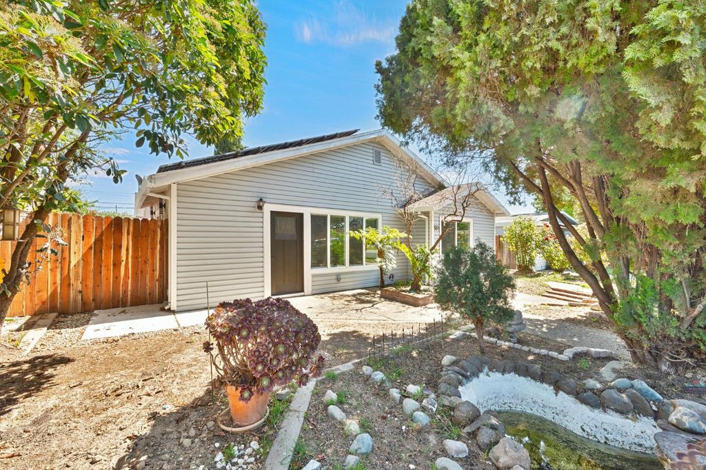 Photo of 881 Reuter Drive, West Sacramento, CA 95605 (MLS # 226044229)