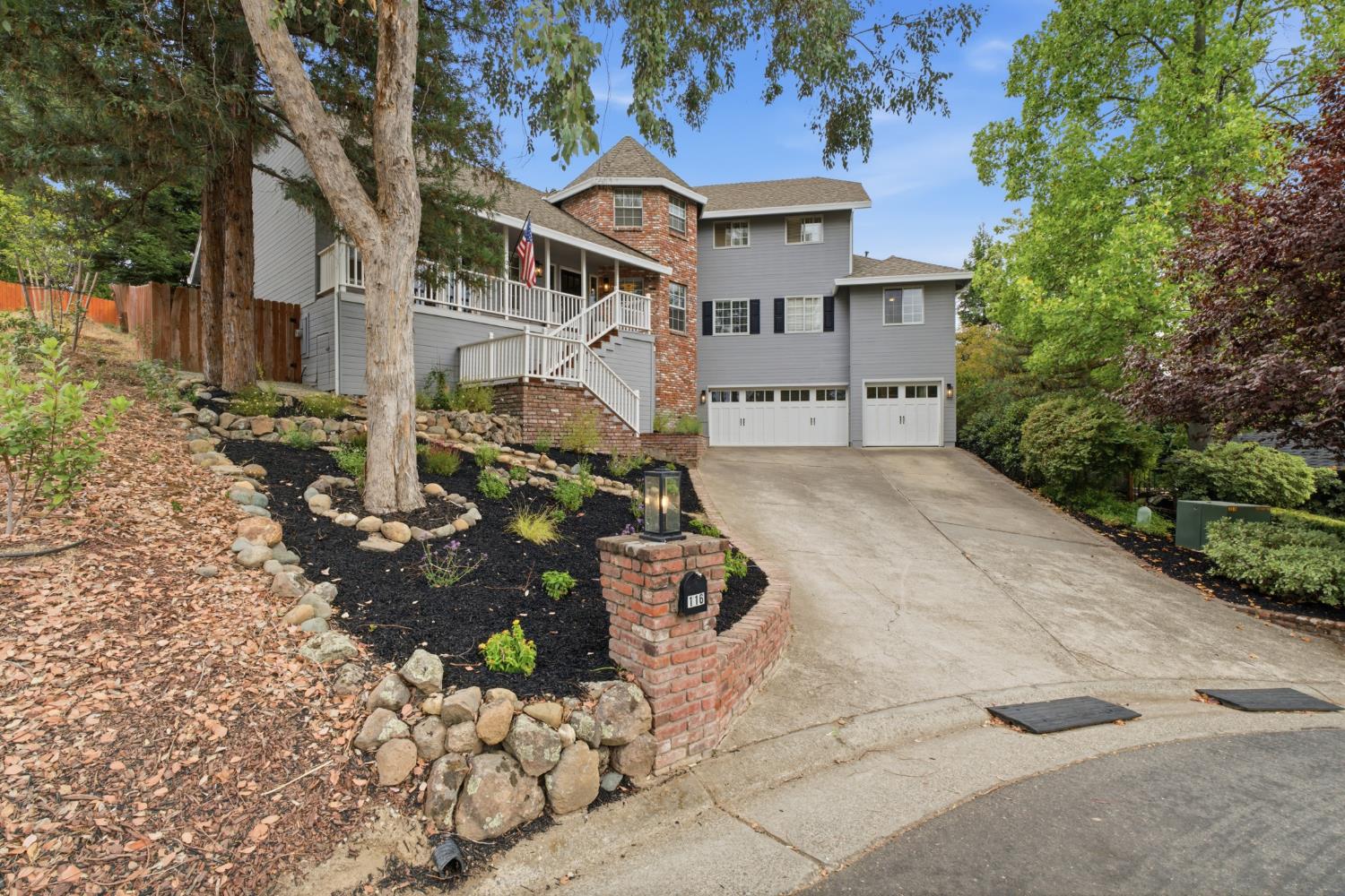 116 Simmons Way