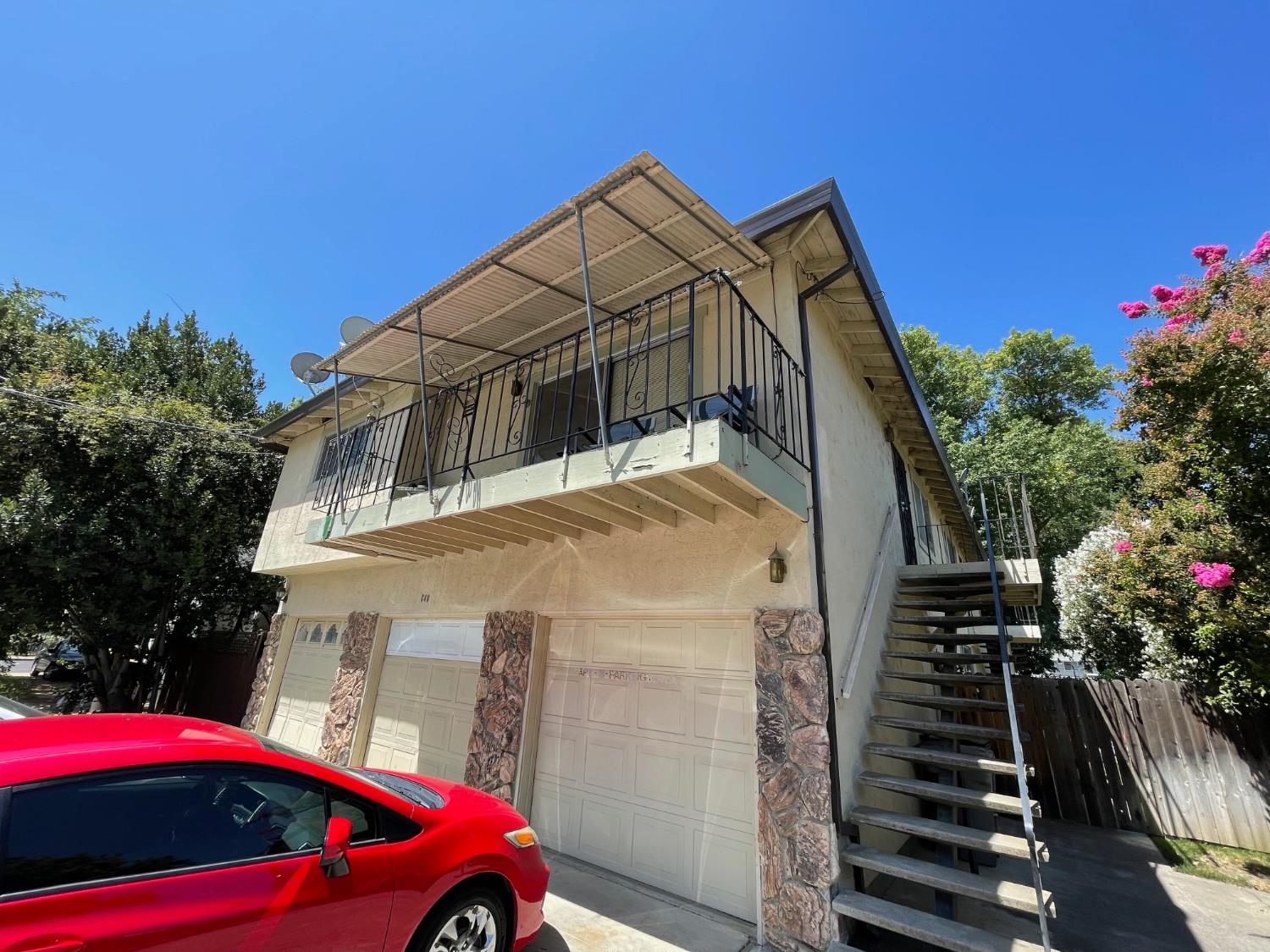 648 California Street