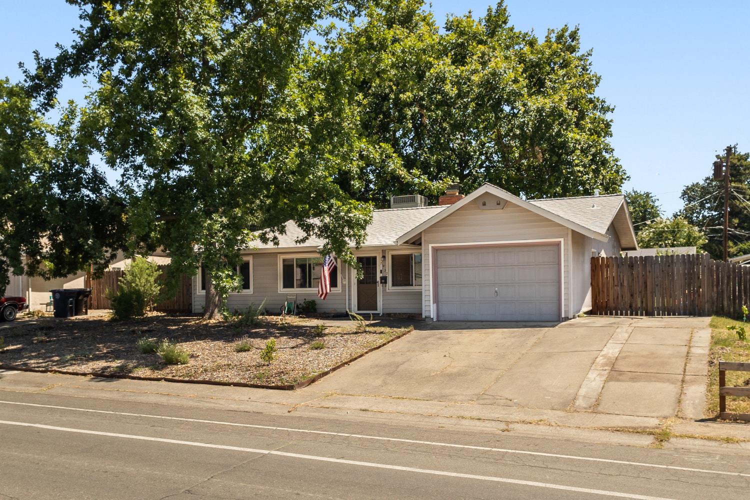 7432 Rollingwood Boulevard