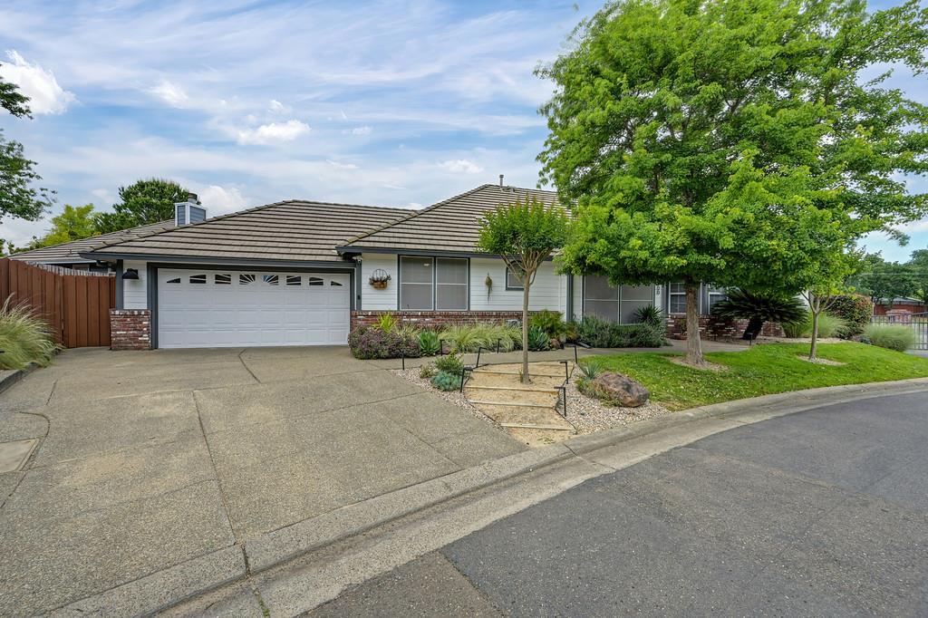 8000 Auburn Oaks Village Ln