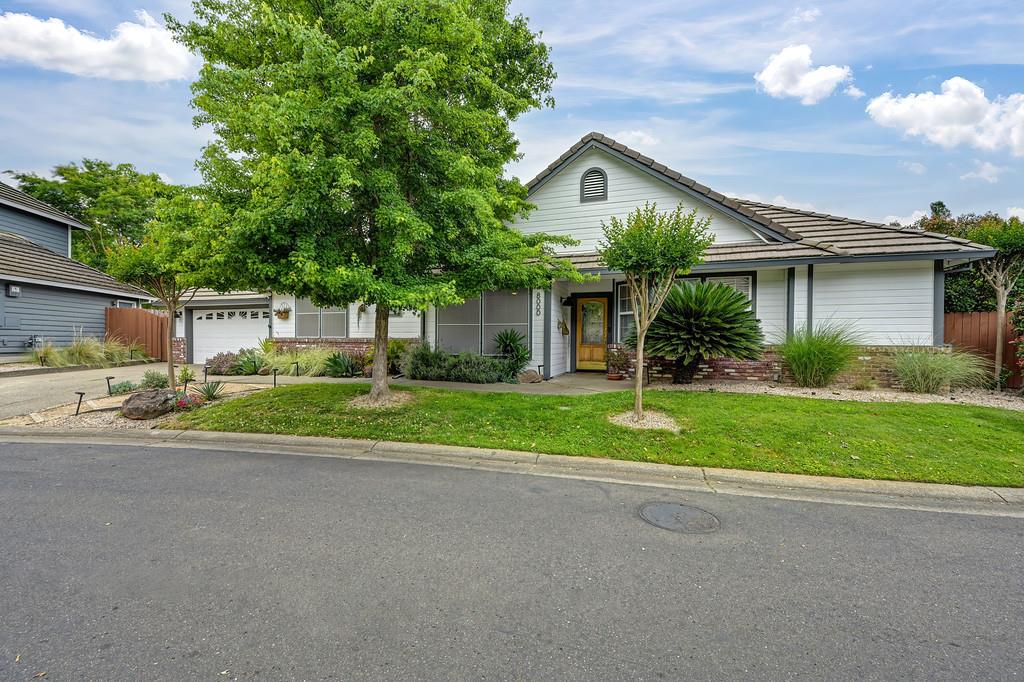 8000 Auburn Oaks Village Ln