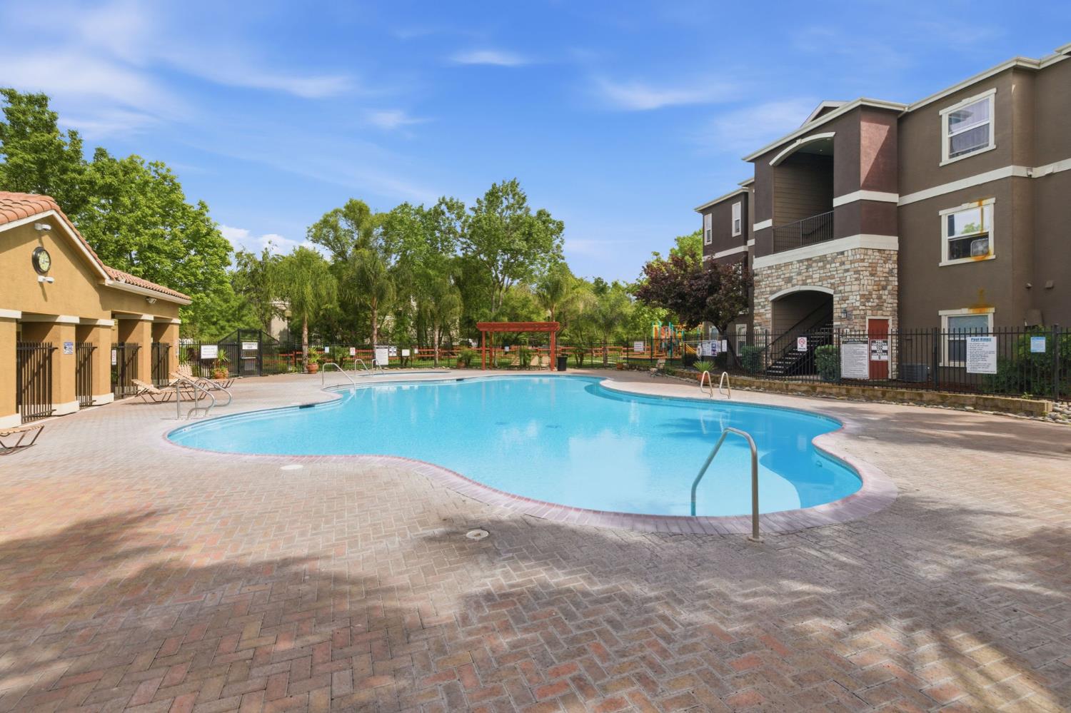 8434 Walerga Road 921