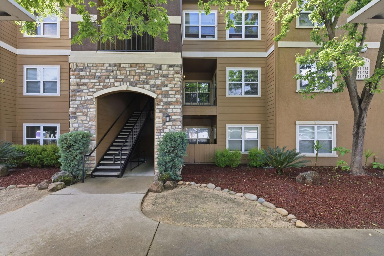 8434 Walerga Road 921