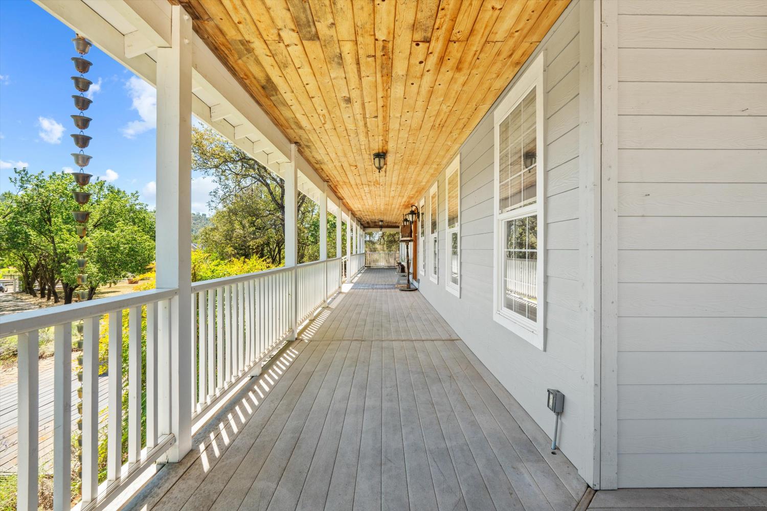 13197 Lake Valley Dr