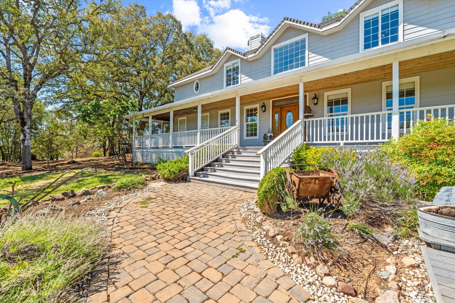 13197 Lake Valley Dr