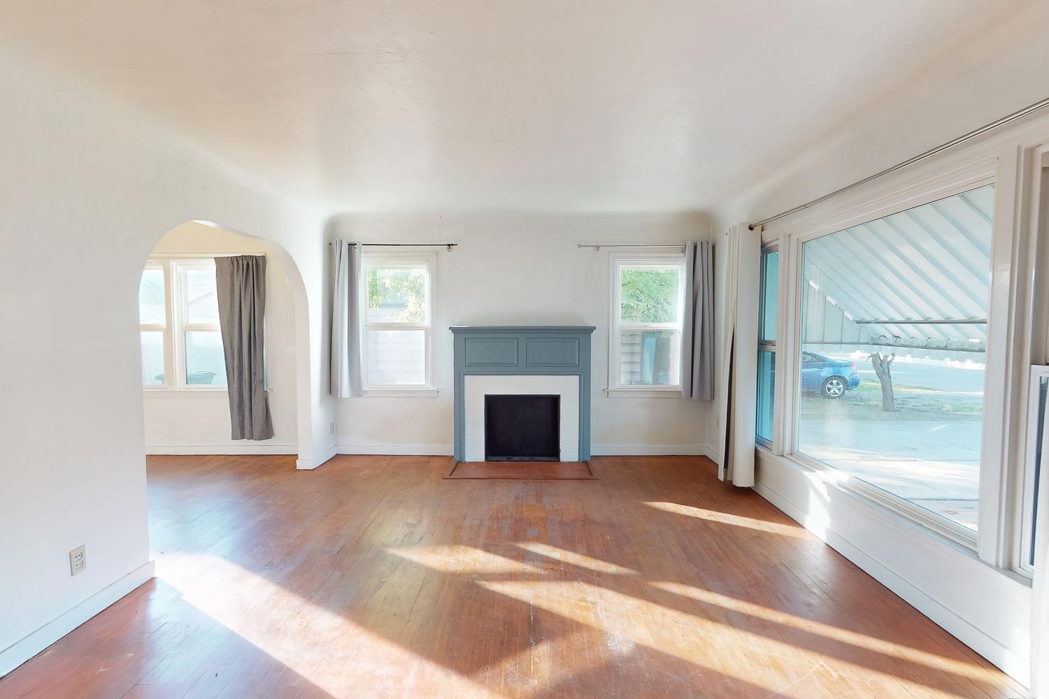 353 N Lawrence Avenue