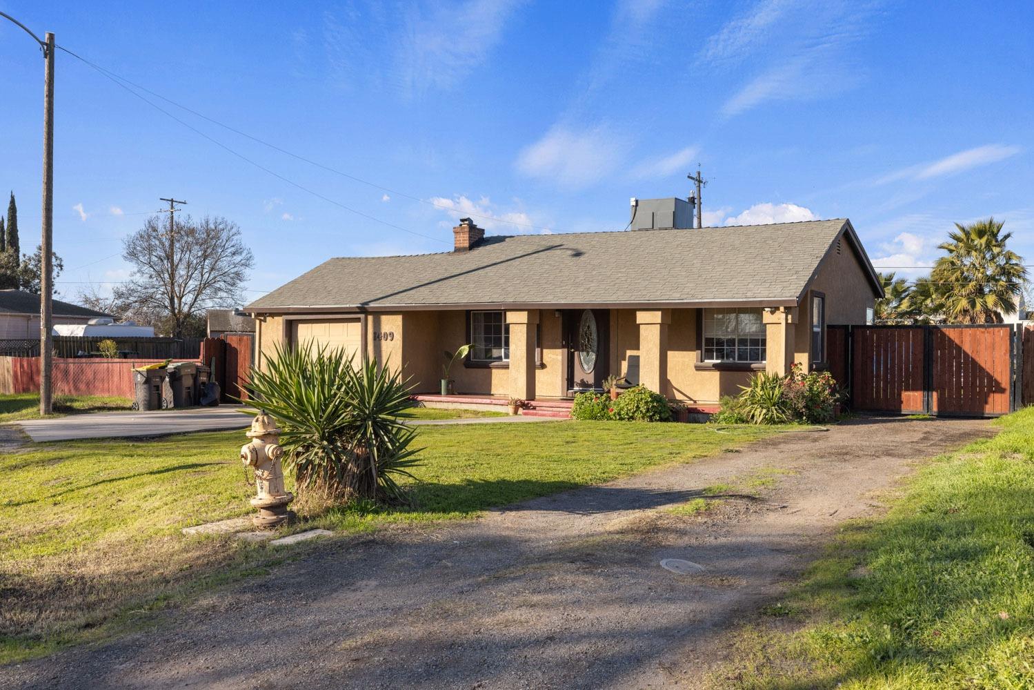 1409 Josephine Street