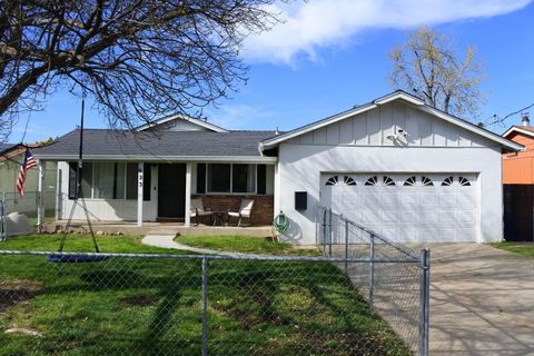 623 E 17th Street Marysville CA 95901