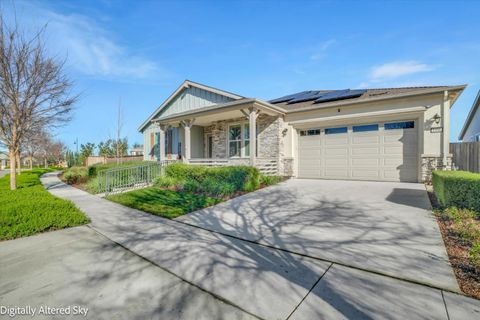 1446 sagewood Manteca CA 95336