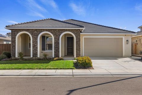 1894 Trulyn Avenue Manteca CA 95337