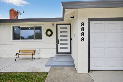 8888 Tahiti Court Orangevale CA 95662