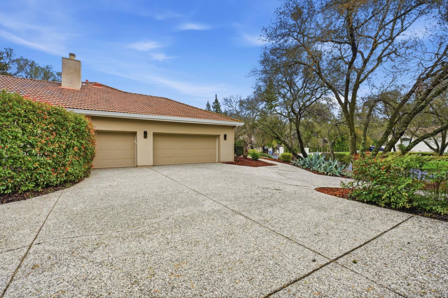 9880 Los Lagos Circle N