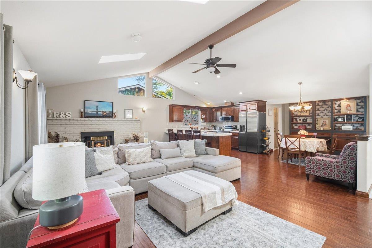 9013 Green River Way