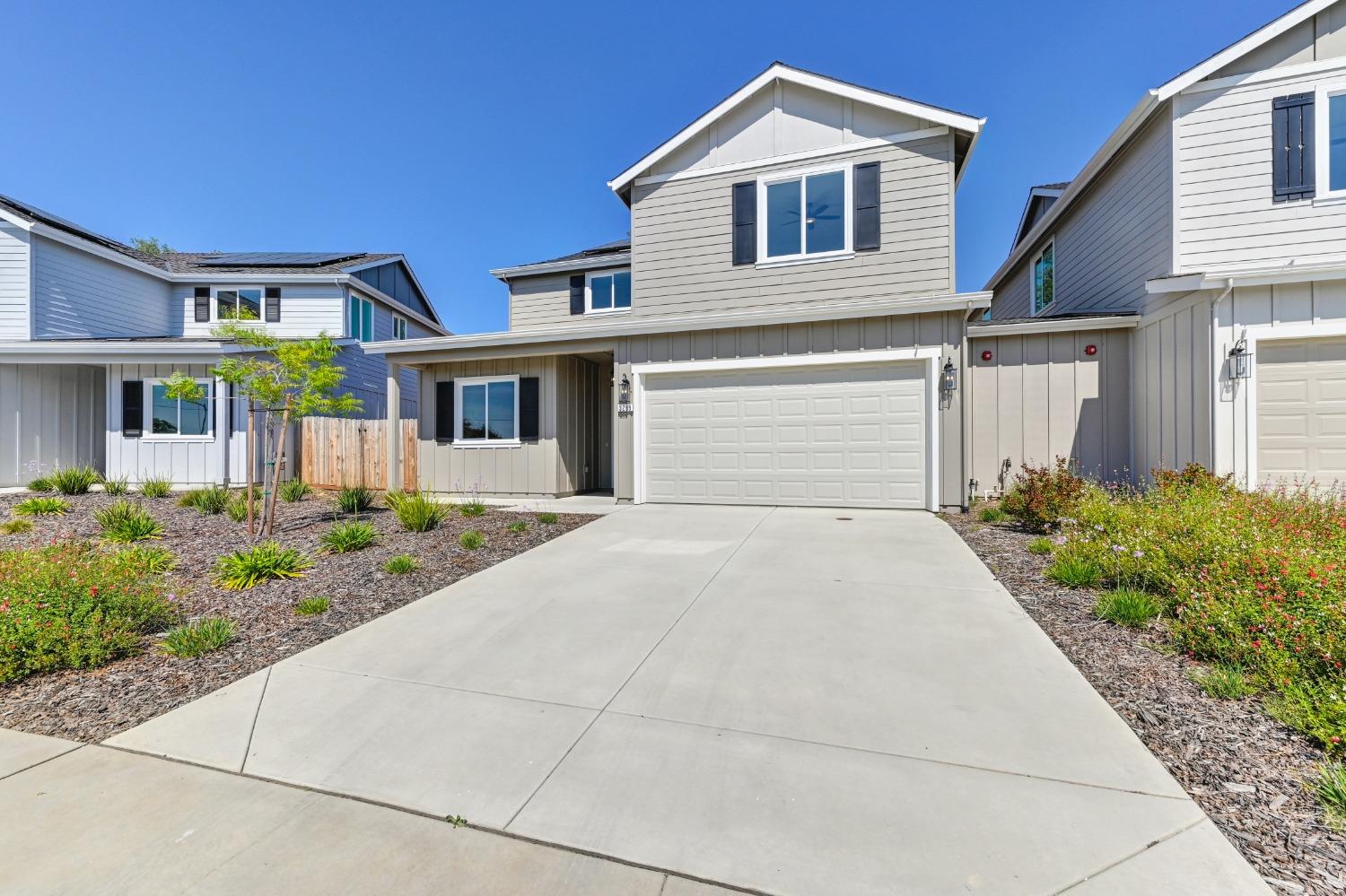 3289 Stone Field Way