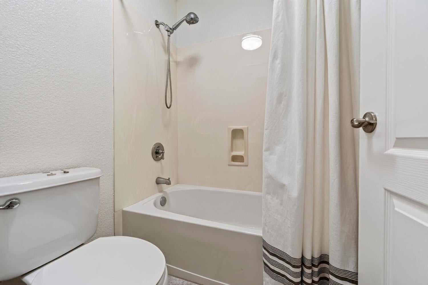 1739 Portola Ct, Davis, CA, 95616, USA, 5 Bedrooms Bedrooms, ,3 BathroomsBathrooms,Residential,Pending,1739 Portola Ct,226098507
