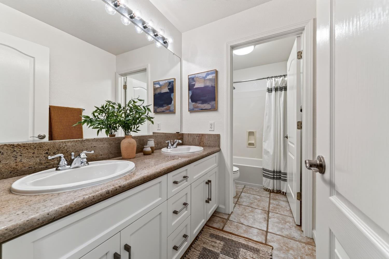 1739 Portola Ct, Davis, CA, 95616, USA, 5 Bedrooms Bedrooms, ,3 BathroomsBathrooms,Residential,Pending,1739 Portola Ct,226098507