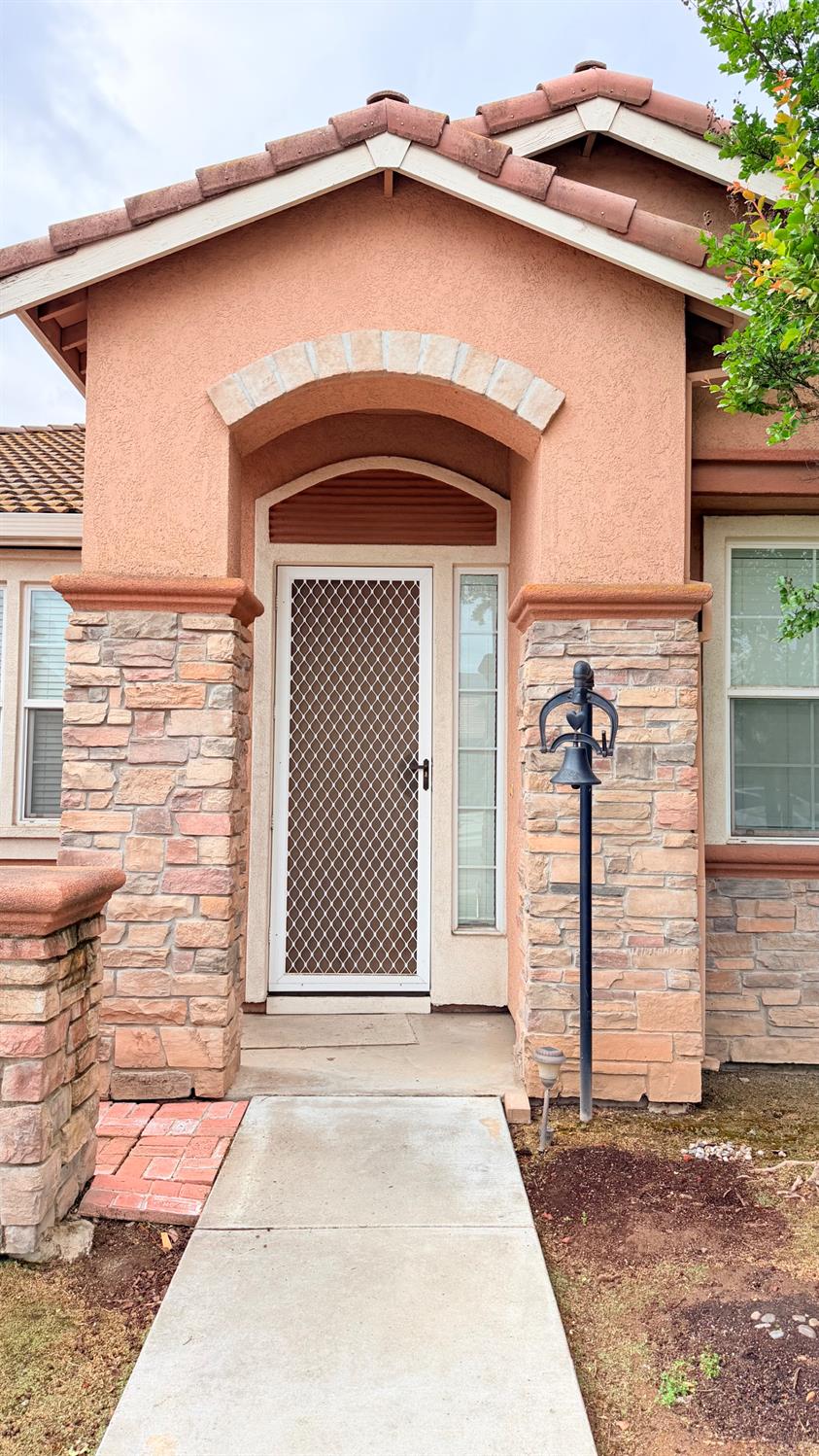 2518 clayridge Court