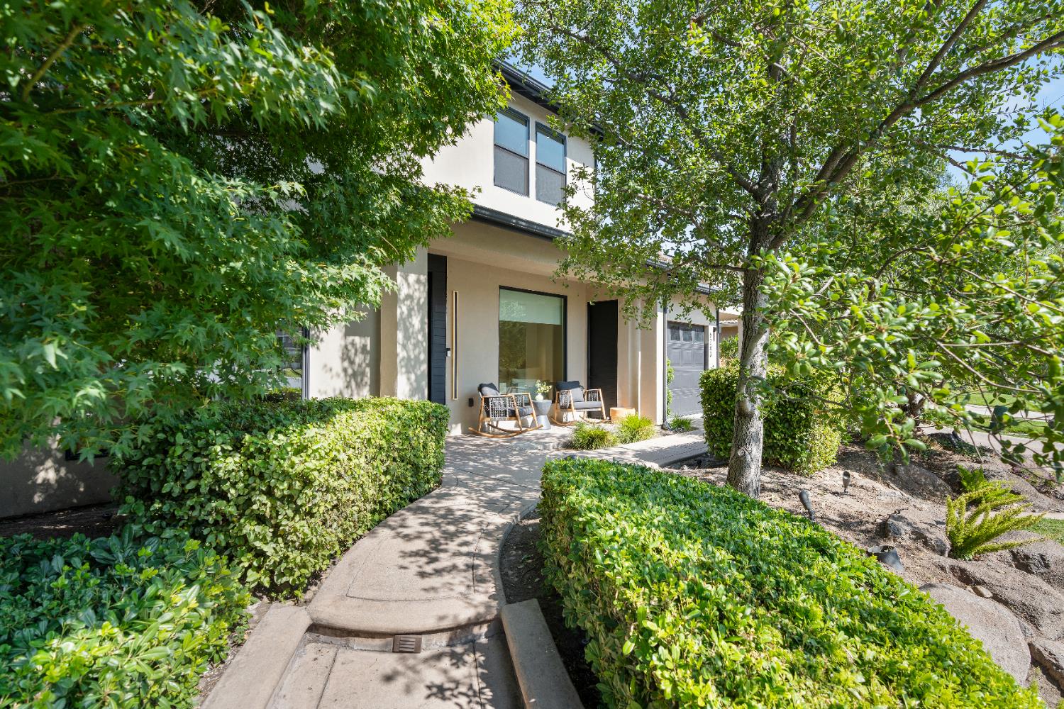 6243 Riverbank Circle