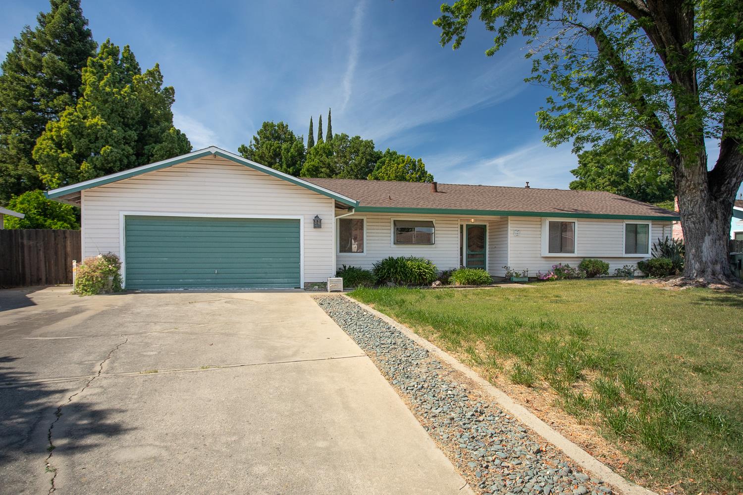 1561 Jones Road