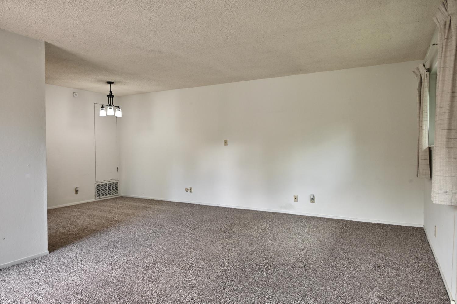 1908 El Paso Avenue 4