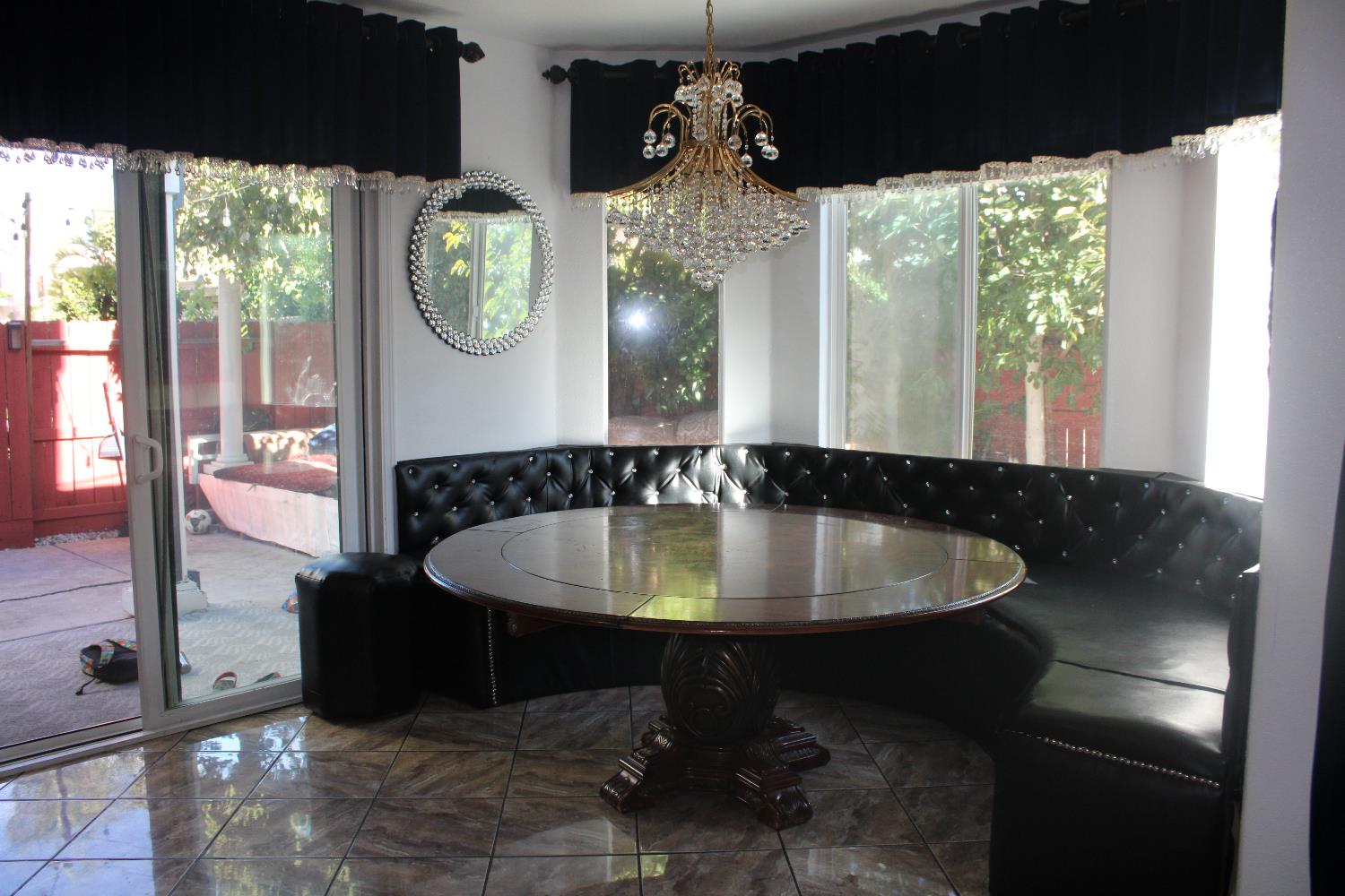 2132 Tennis Lane