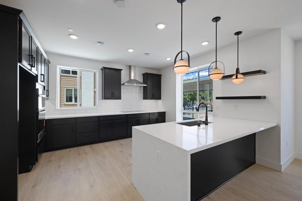 1802 LOFT WALK, SACRAMENTO, CA 95816 - Image 6cd30d224151766d6cdcb0d3d91d37b7/3401349159