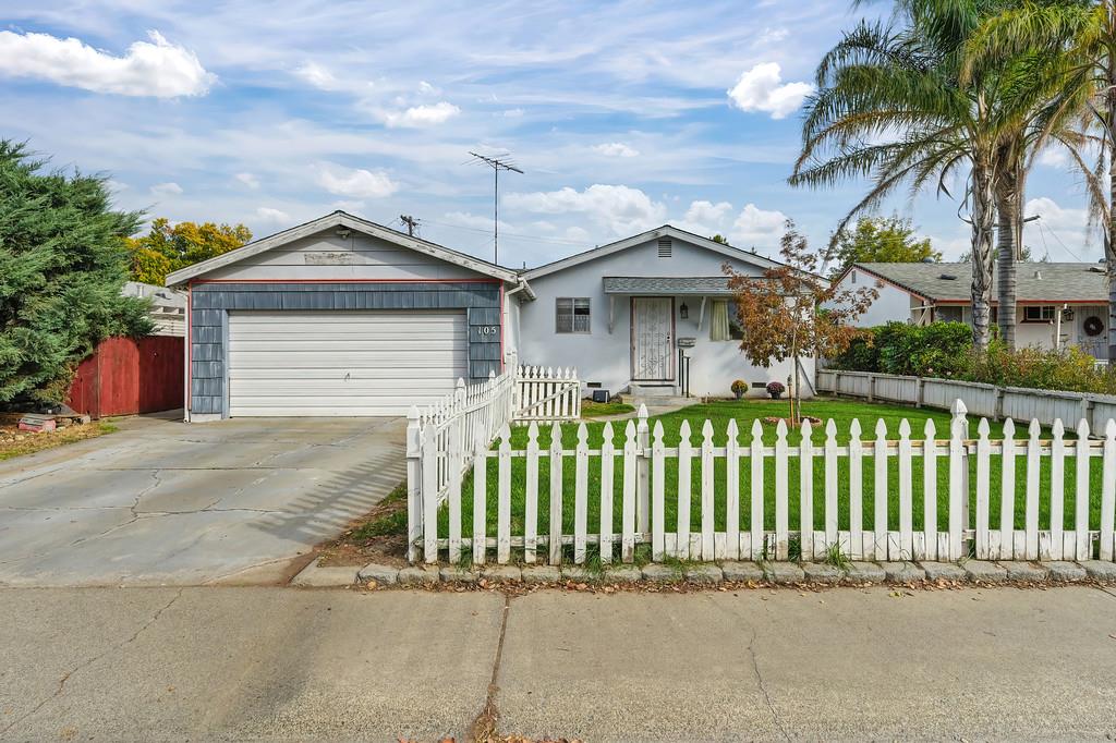 105 Cottonwood Street