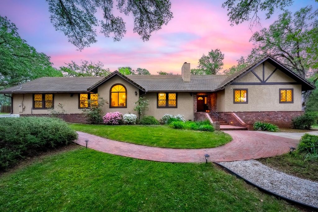 Photo of 3958 Arabian Way, Shingle Springs, CA 95682 (MLS # 226035881)