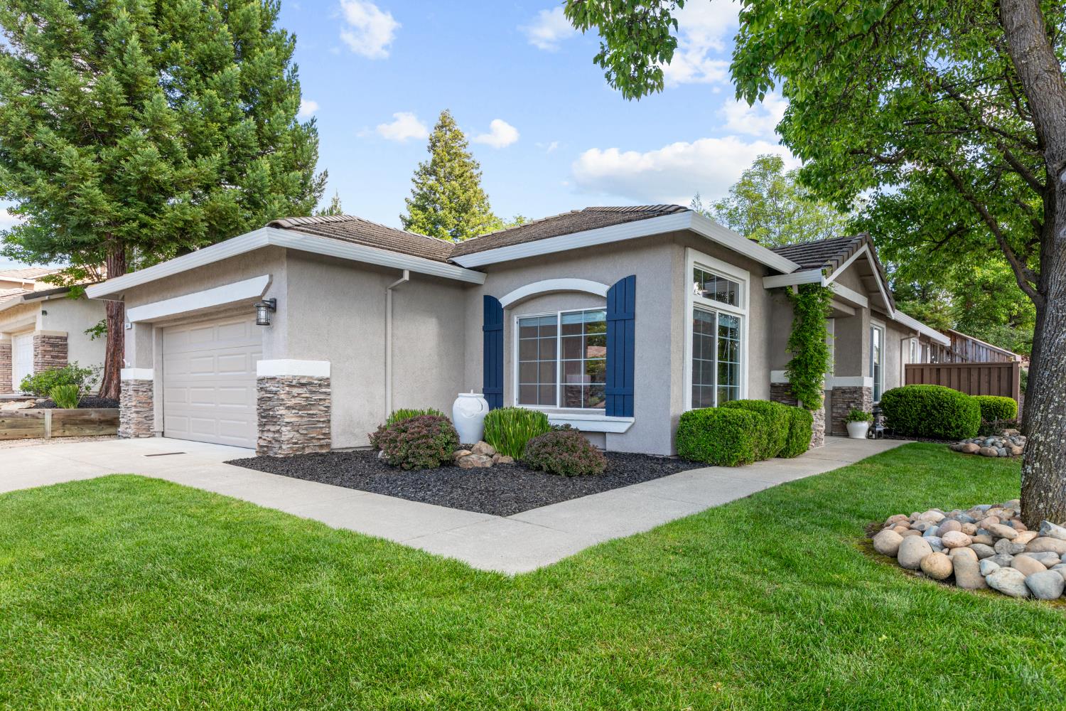 1841 Ardfern Way