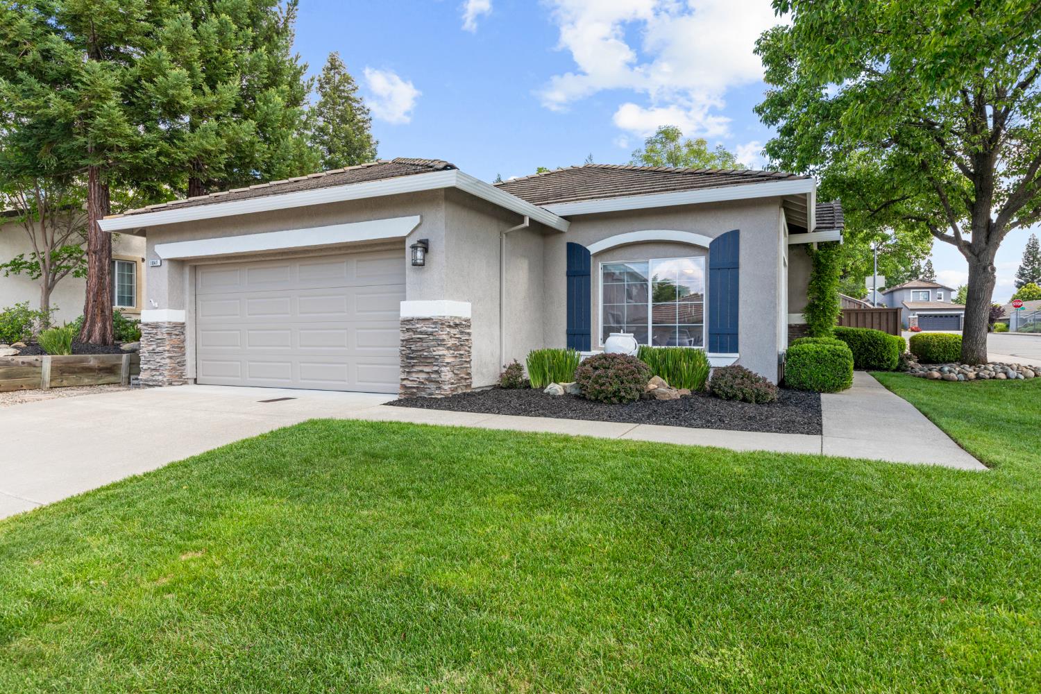1841 Ardfern Way